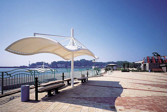 充電樁為何要建膜結(jié)構(gòu)車棚？它能帶來(lái)哪些優(yōu)勢(shì)？